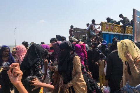 Rescatados 382 refugiados en Bangladés que estuvieron dos meses a la deriva en mar