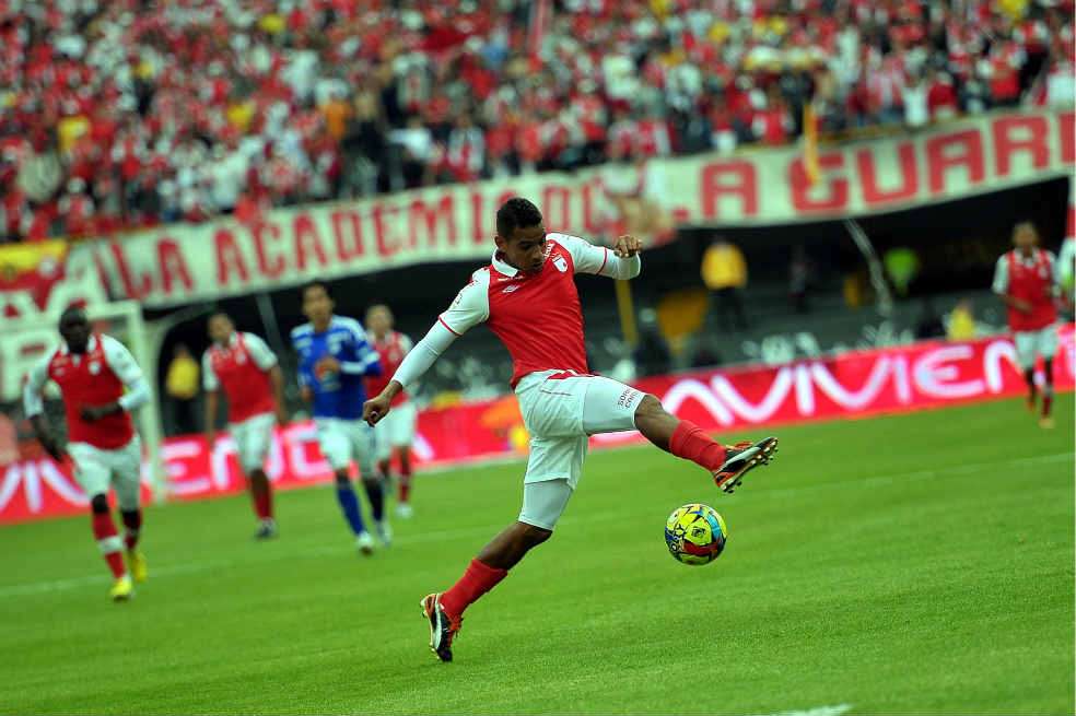 El delantero antioqueño de 31 años celebró sus dos primeros goles con la camiseta de Santa Fe en el triunfo 3-0 de su equipo frente a Alianza Petrolera, en Yopal. / Andrés Torres