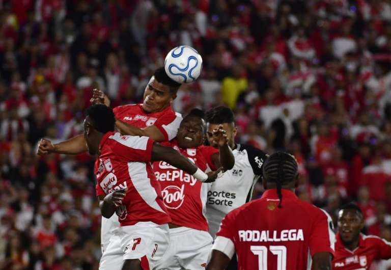 En imágenes: así se vivió el agónico empate de Santa fe en Copa Libertadores