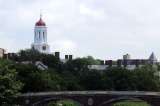 Jueza de EE. UU. apoya "discriminación positiva" que hace la U. de Harvard