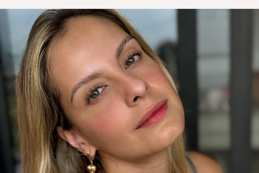 Laura Acuña recibió la visita de su mamá en su lujosa casa, pero hubo un problema