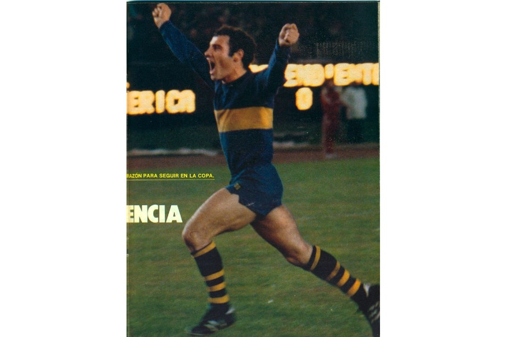 Ernesto Mastrángelo jugó en Boca, luego fue juez de línea y árbitro central (le pitó varios partidos a su exequipo).