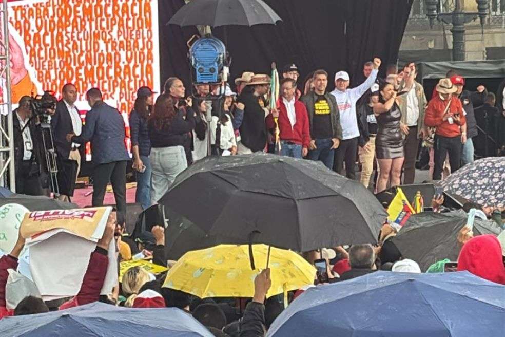 El presidente Gustavo Petro en la Plaza de Bolívar este 18 de marzo.