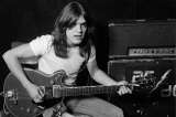 Muere Malcolm Young, cofundador de AC/DC, a sus 64 años