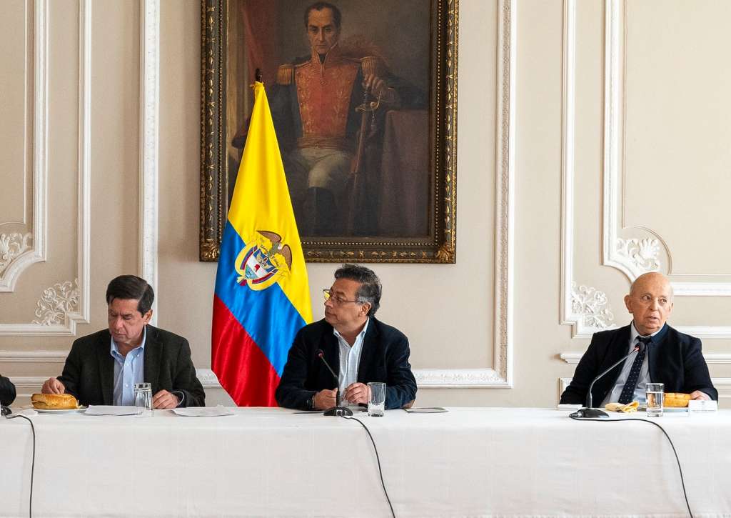 El presidente Petro analizó con sus ministros y la cúpula militar los detalles de la conmoción interior