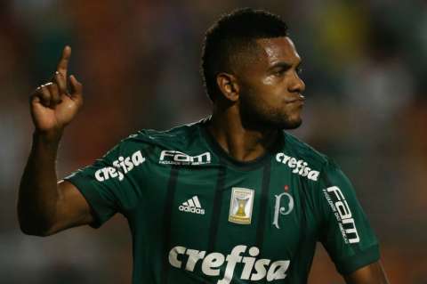 Miguel Borja reapareció tras su lesión de rodilla sufrida en el Mundial