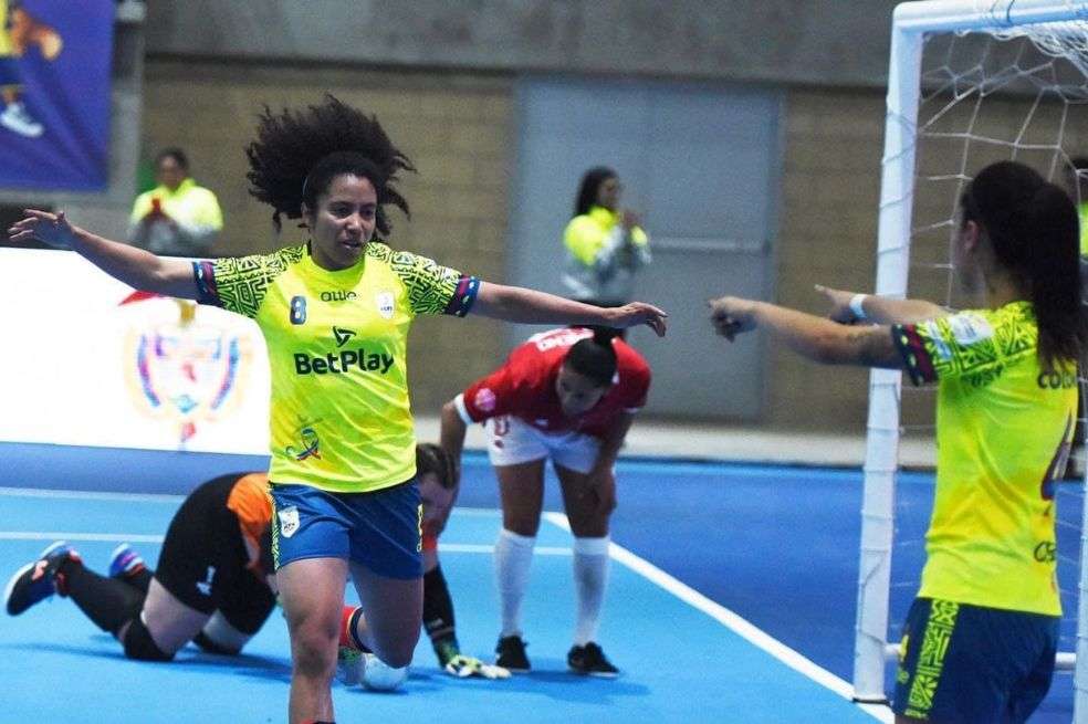 Shandira Wrigth fue la figura del compromiso tras anotar 5 de los 8 goles de Colombia contra Canadá.