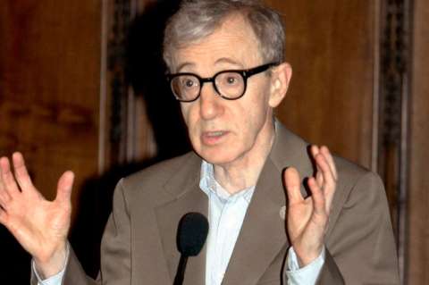 "Woody Allen no abusó de mi hermana": hijo de Mia Farrow