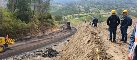 Colombia en obras quietas: capital estancado, litigios al alza y un futuro incierto