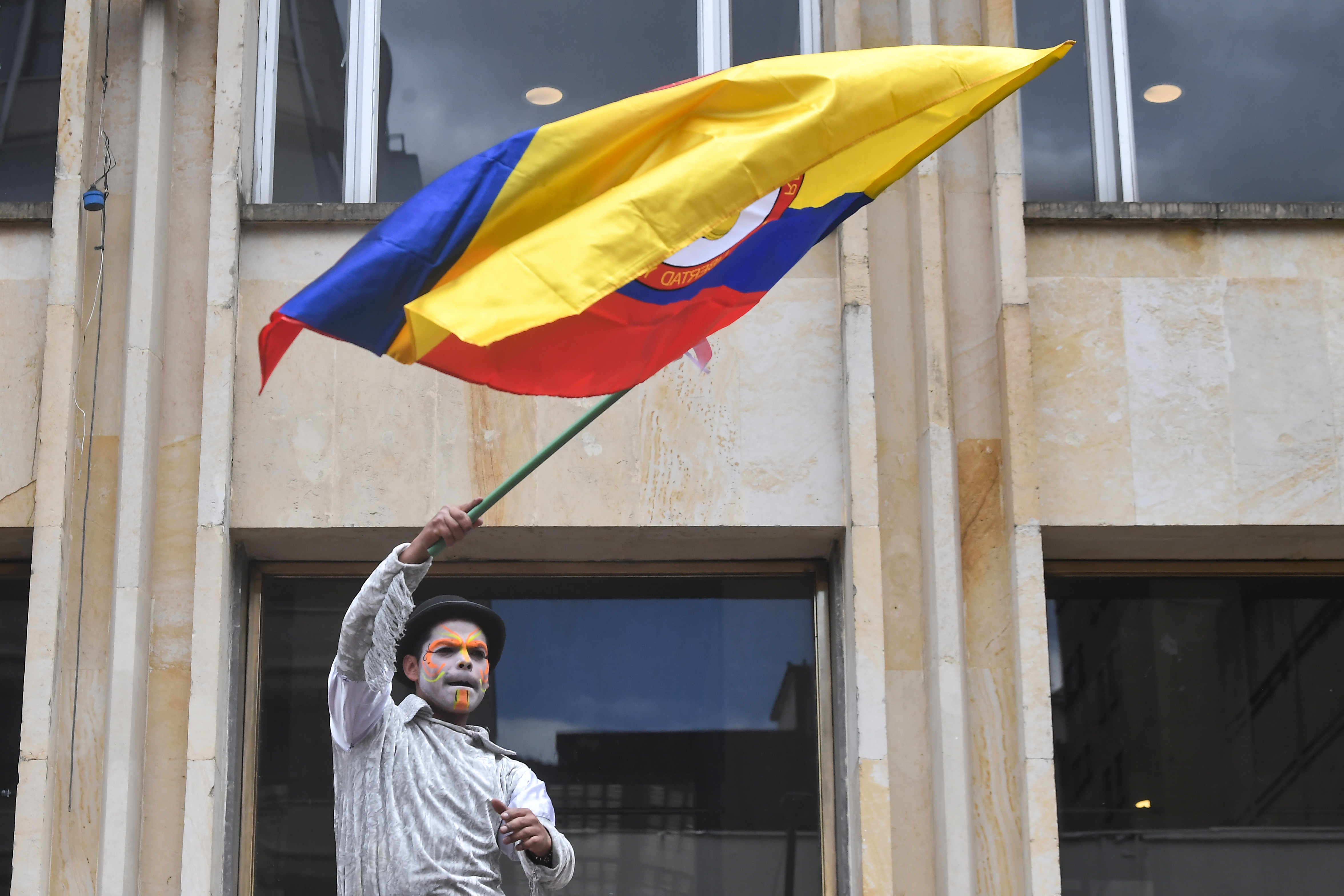 Movilizaciones y marchas durante el día del trabajador, 1 de mayo de 2025 con destino hacia la Plaza de Bolívar donde asiste el presidente Gustavo Petro para hablar de las reformas sociales y la consulta popular