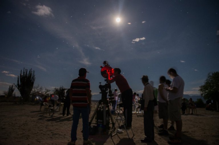 Cazadores de estrellas fugaces en el desierto de la Tatacoa
