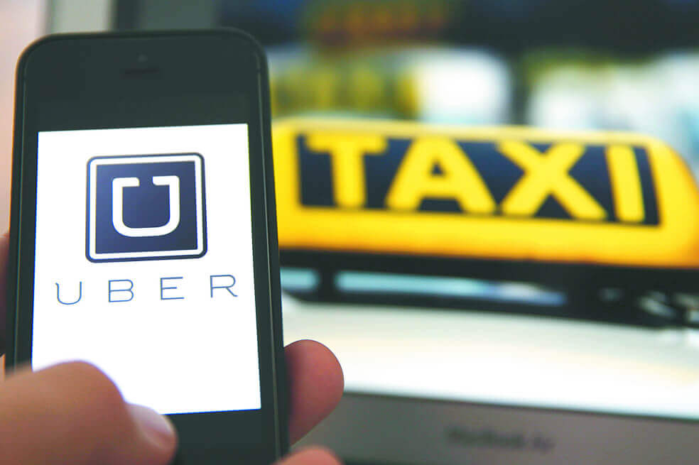 La clave es equilibrar la competencia entre taxistas y particulares, al mismo tiempo que se protege a todos los conductores. / Foto: AFP
