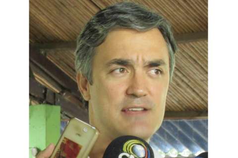 Se defiende candidato uribista que propone facilitar armas a los ciudadanos