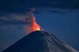 En video: un satélite captó la primera erupción de un volcán ruso en casi 500 años