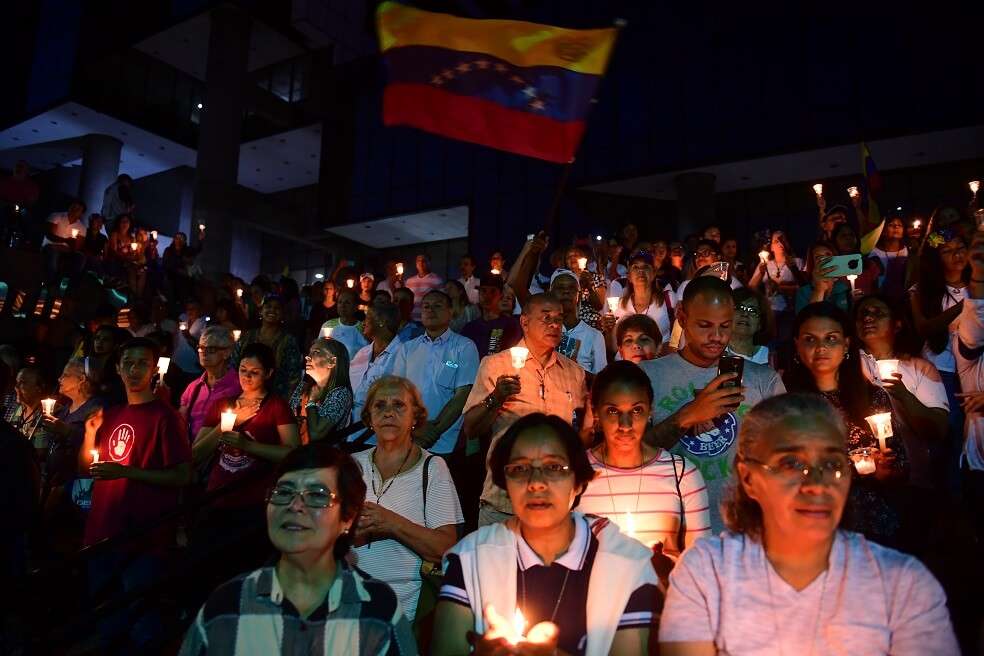 Opositores se manifestaron contra el gobierno de Nicolás Maduro en las calles de Caracas.  / AFP