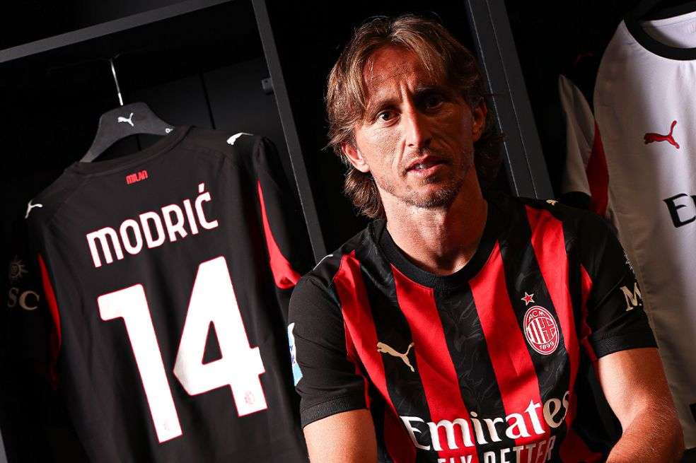 Tras 13 temporadas en el Real Madrid, Luka Modric firmó con el AC Milan.