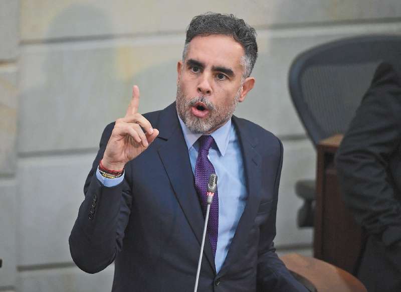 Benedetti recalcó que la reforma electoral sí se estudio a profundidad y no se aprobó a las carreras.