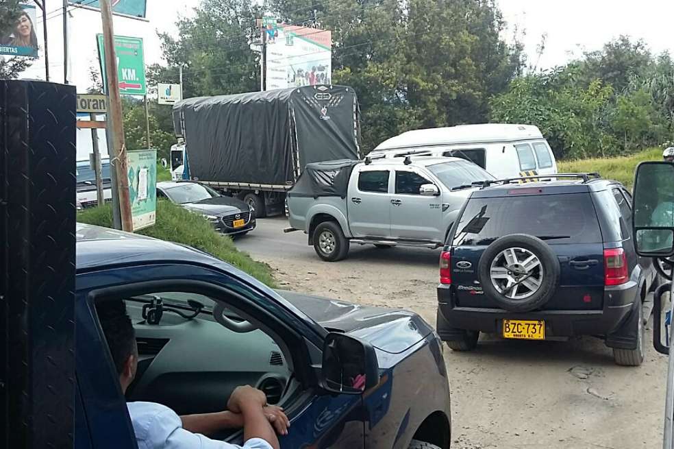 Los eternos trancones que se forman a diario en la vía Suba-Cota tienen cansados a los habitantes de la zona. / Cortesía