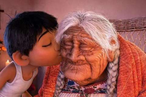 Murió actriz que le dio voz a ‘Mamá Coco’ en la exitosa película de Disney