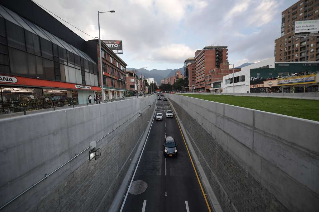 Obras del Metro de Bogotá en la Calle 72 con Avenida Caracas y aspectos del nuevo deprimido de la Calle 72
