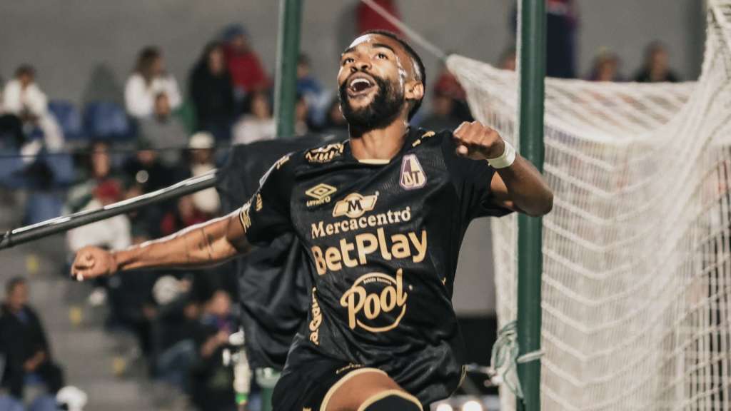 Tolima pegó duro en Pasto y se metió en semis.