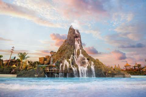 ¿No le gustan los parques acuáticos? Conozca porqué Volcano Bay le encantará