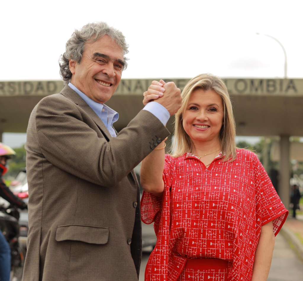 Sergio Fajardo sumó a Edna Bonilla como su fórmula vicepresidencial.