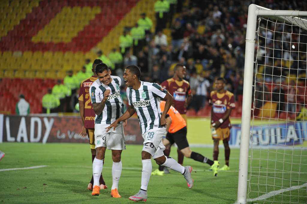 Jugador de Atlético Nacional durante el compromiso ante Deportes Tolima en el Estadio El Campin de Bogotá