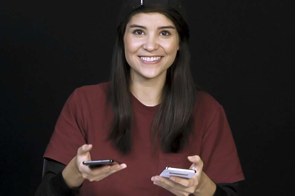 @Laugamer hizo su propio unboxing del teléfono que promete ser la locura para los gamers. / Cortesía Movistar
