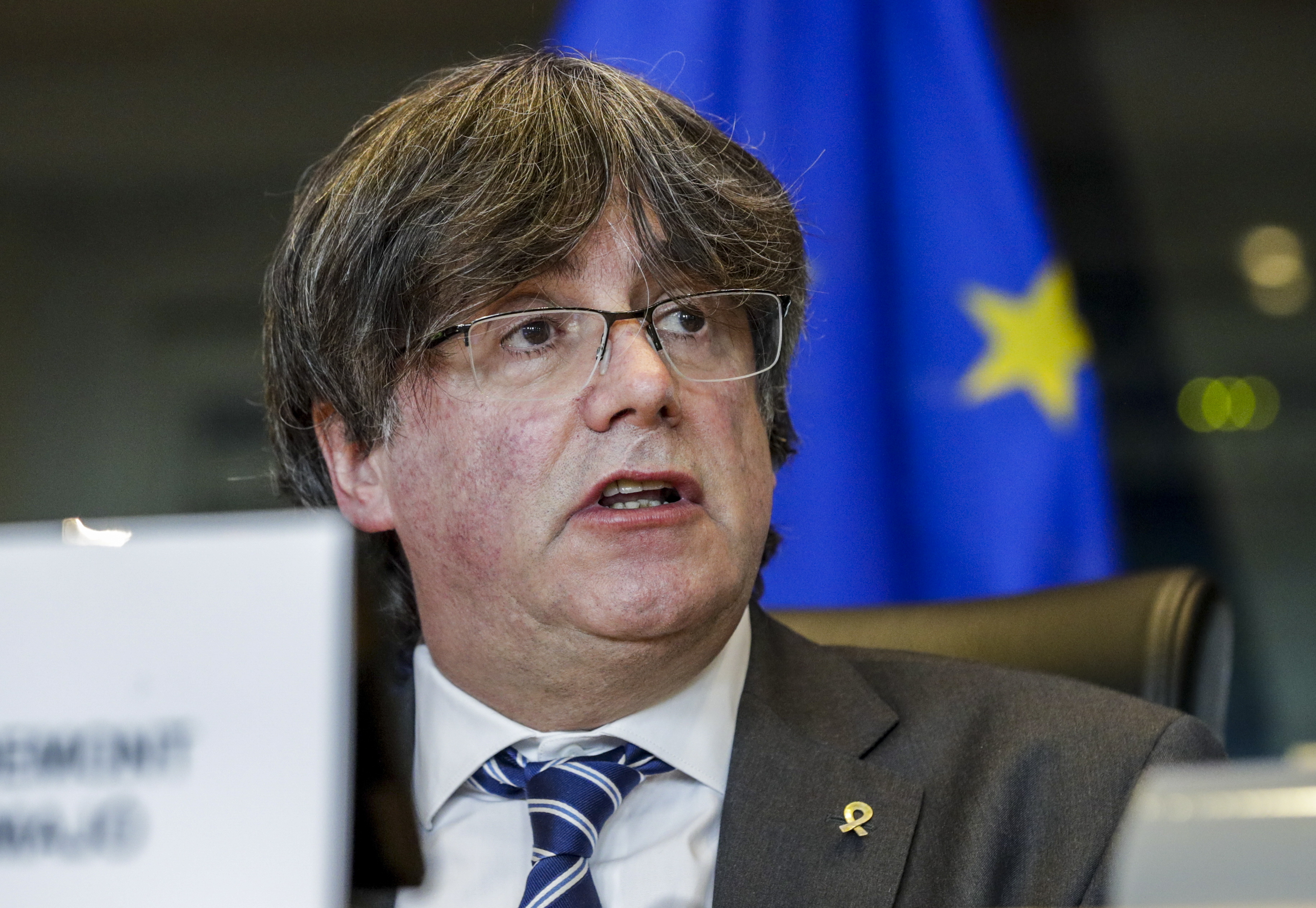 Brussels (Belgium), 19/04/2022.- Exiled former Catalan leader and member of European Parliament Carles Puigdemont during a press conference at the European Parliament in Brussels, Belgium, 19 April 2022. Catalan separatists accused Spain of spying on dozens of its leaders' mobile phones with Pegasus spyware. (Bélgica, España, Bruselas) EFE/EPA/OLIVIER HOSLET