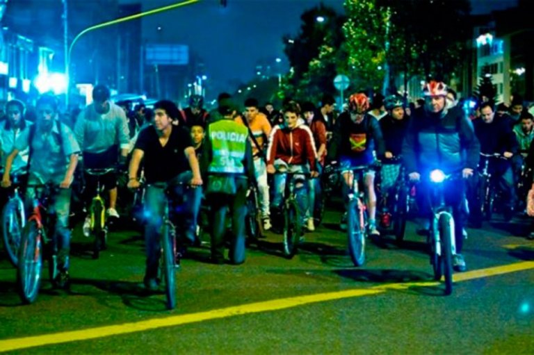 En 17 vías de Bogotá se llevará a cabo la ciclovía nocturna de este jueves