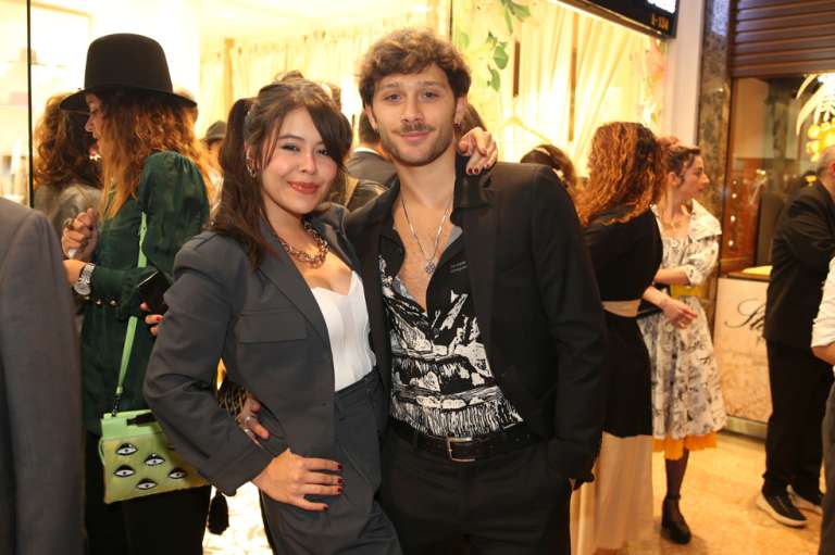 Juliana Velásquez, Simon Savi