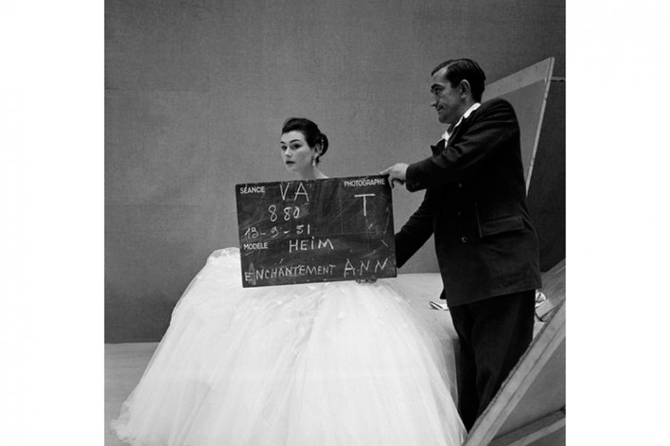 "Modelos, el cuerpo de la moda" exhibe fotografías, revistas, afiches y extractos de filmes provenientes de los archivos del museo Galliera. / http://www.paris.fr