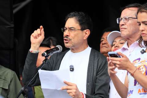 En contra y a favor de ‘Quiero un presidente filósofo como Iván’