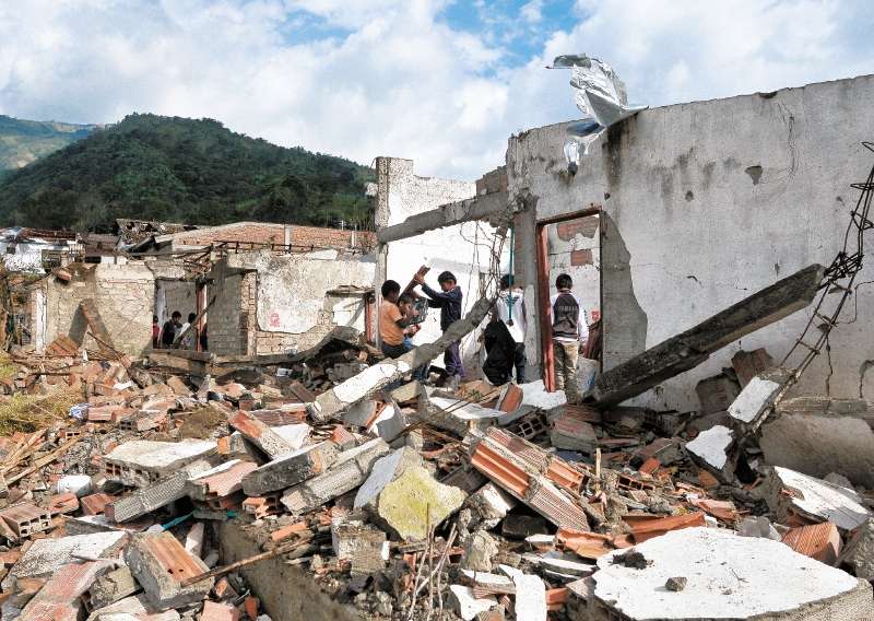 La detonación de la Chiva Bomba ocurrió en Toribío (Cauca) el 9 de julio de 2011 a las 9:30 de la mañana, cuando el pueblo se encontraba en el mercado municipal.