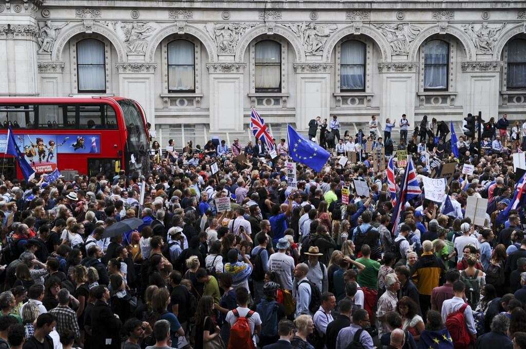 La decisión de suspender el Parlamento ha reanimado las protestas contra el Brexit en Londres. / AFP