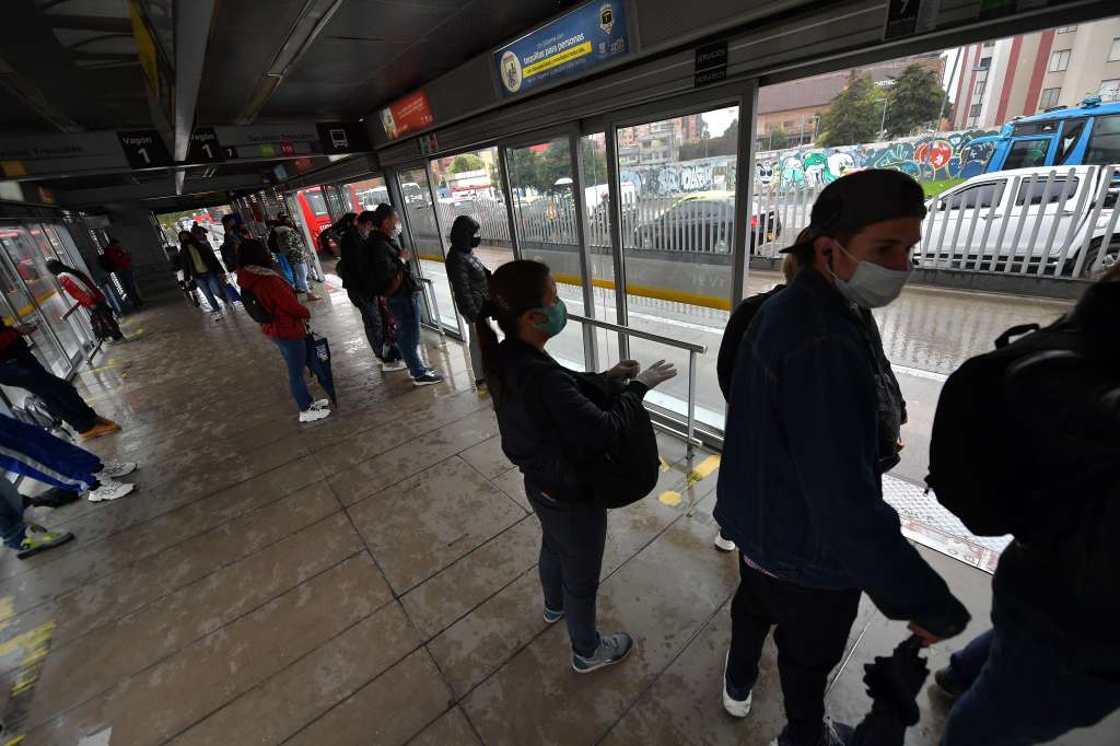 Reactivación del sistema masivo Transmilenio en tiempo de pandemia coronavirus covid – 19