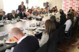 Empresarios y sindicalistas separados por 4,7 puntos para salario mínimo
