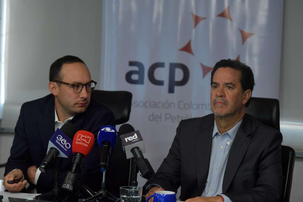 Andrés Bitar, vicepresidente de estrategia y asuntos regulatorios de la ACP, y Frank Pearl, presidente de la ACP.