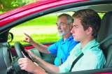 ¿Cuándo soltarles el carro a los hijos?