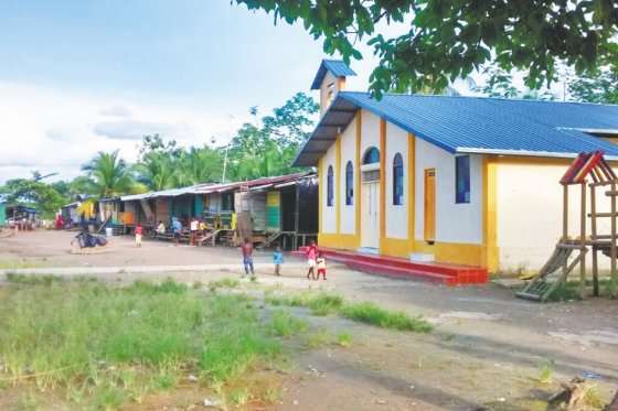 Corregimiento Las Mercedes, en el medio Atrato de Chocó, territorio que la gente compartía sin codicia hasta los años 70. / Alfredo Molano Bravo.