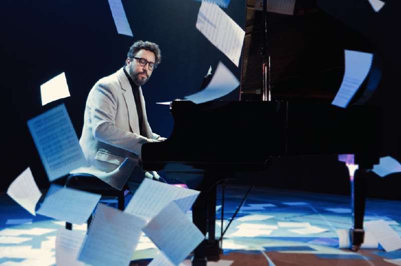 Juan Mondragón interpreta a Gabriel en el espectáculo "El compositor de sueños". / Cortesía: Misi Producciones
