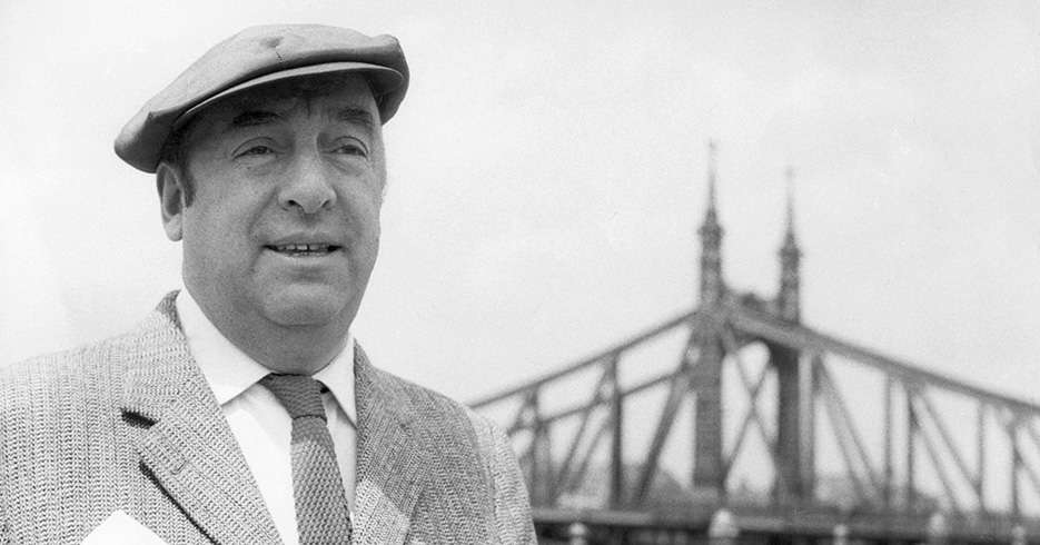 Pablo Neruda creó algunos de los versos que más se han leído, analizado y recitado a lo largo del siglo XX y XXI. / Agencia EFE