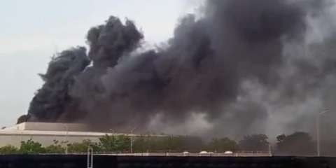 Incendio en fábrica de zona franca de Galapa provocó gran columna de humo, ¿qué pasó?