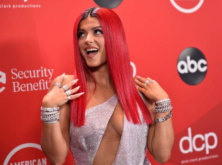 Bebe Rexha en los American Music Awards 2020.