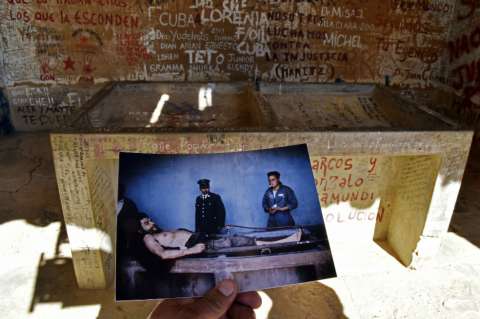 Ante el cadáver del "Che" Guevara, un reportaje histórico