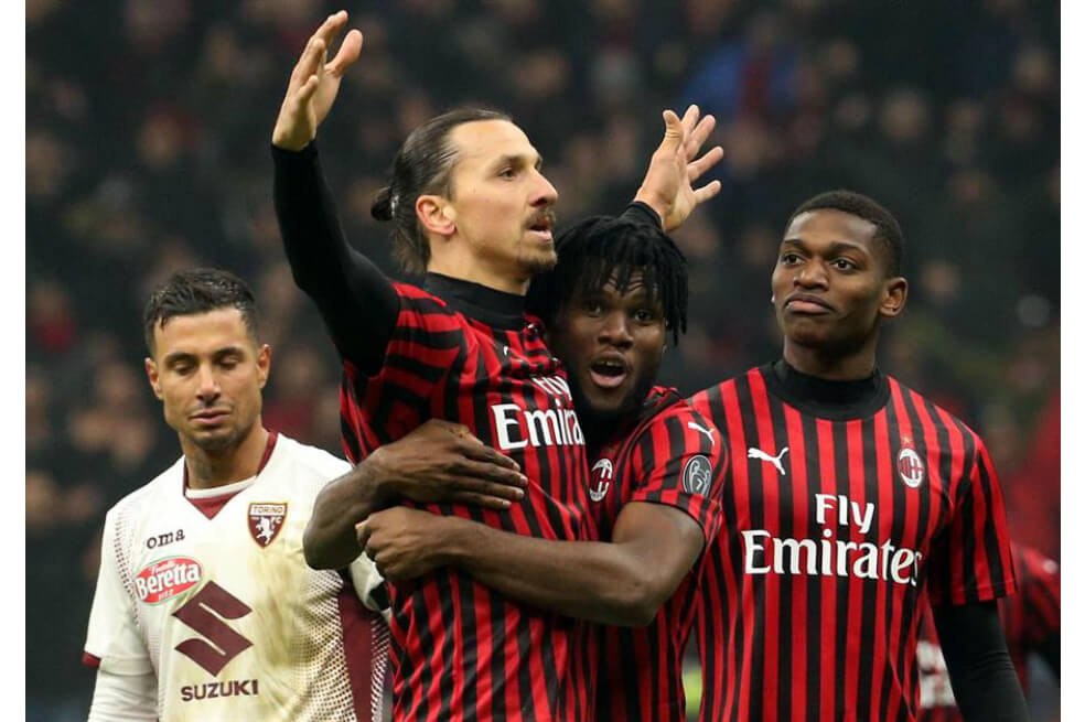 Zlatan Ibrahimovic celebrando el gol de la victoria contra Torino por la Copa de Italia. / EFE