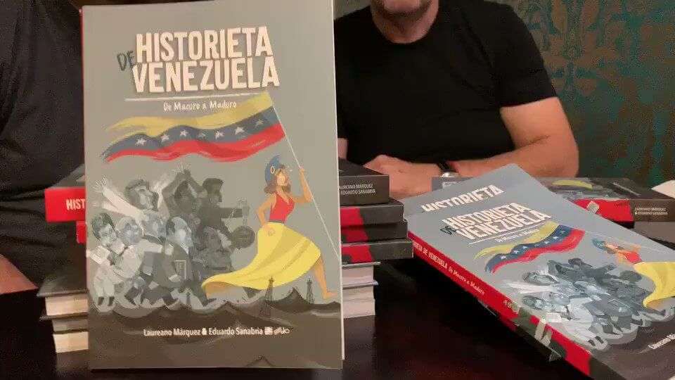 Los humoristas Eduardo Sanabria y Laureano Márquez, presentan su libro "Historieta de Venezuela. De Macuro a Maduro". Ambos autores venezolanos dedican su obra a jóvenes compatriotas con el fin de acercarles, en clave de comedia, la memoria histórica de su país. / Cortesía