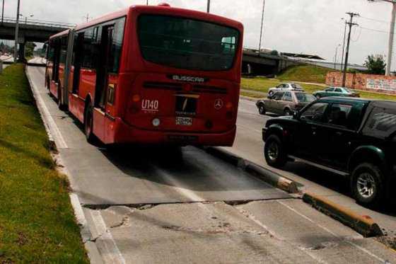 A juicio exfuncionario de Cemex por losas de Transmilenio
