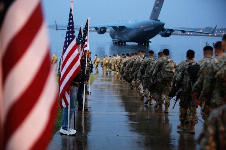 Trump rechaza cambiar nombres de bases que rinden homenaje a generales esclavistas